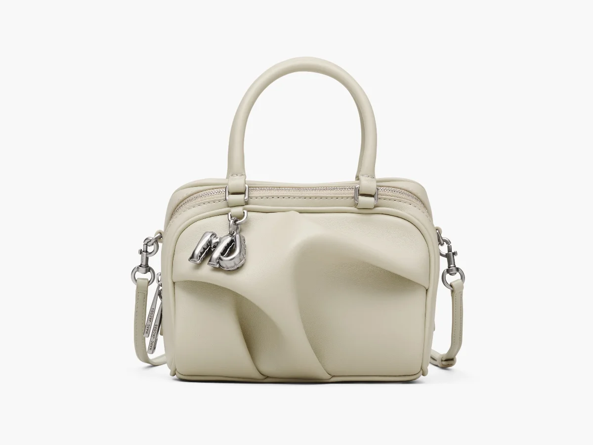 MARC JACOBS WAVE氣球斜跨手拿包，NT.19,000