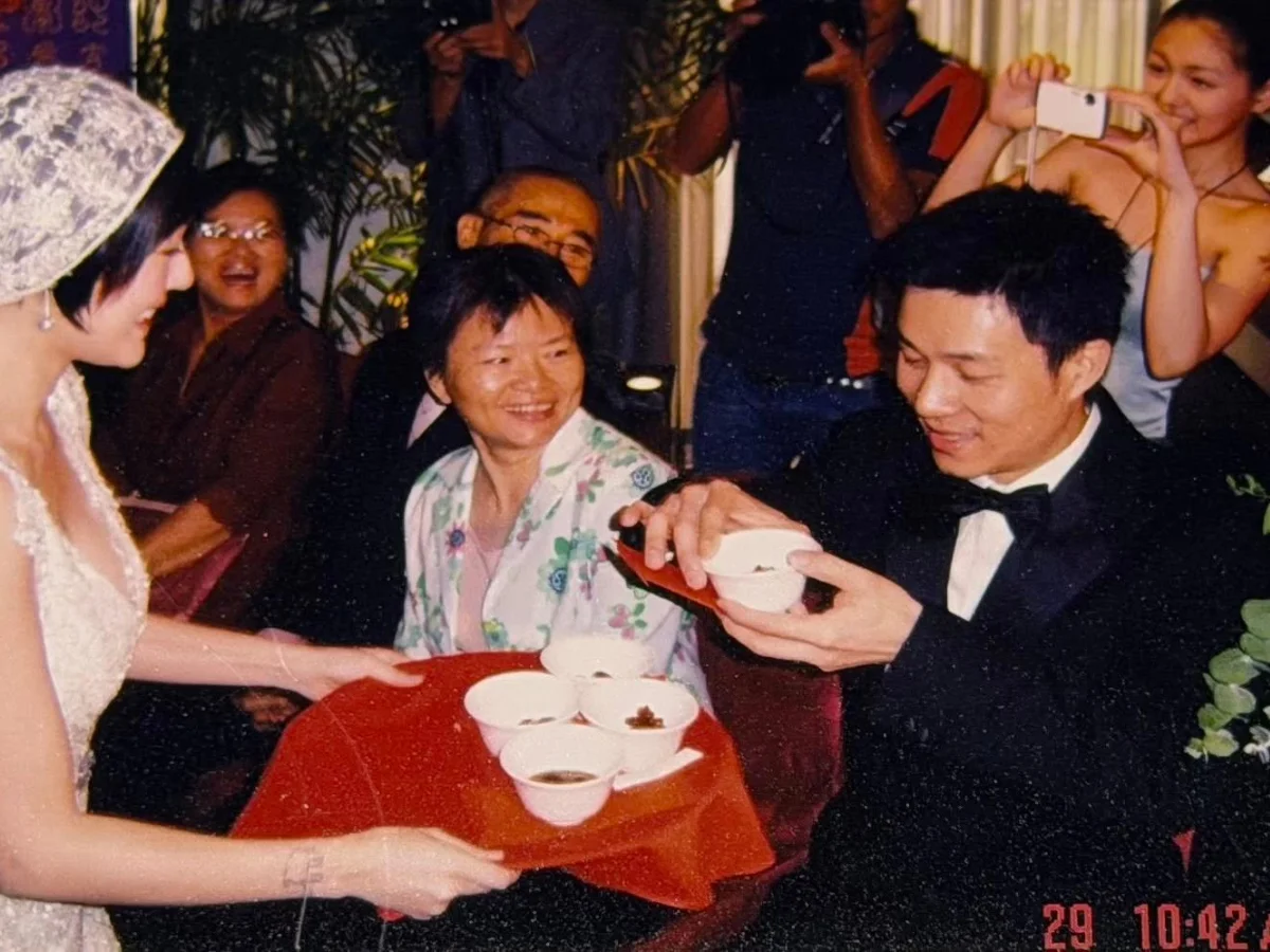 小S翻歸寧舊照緬懷大S