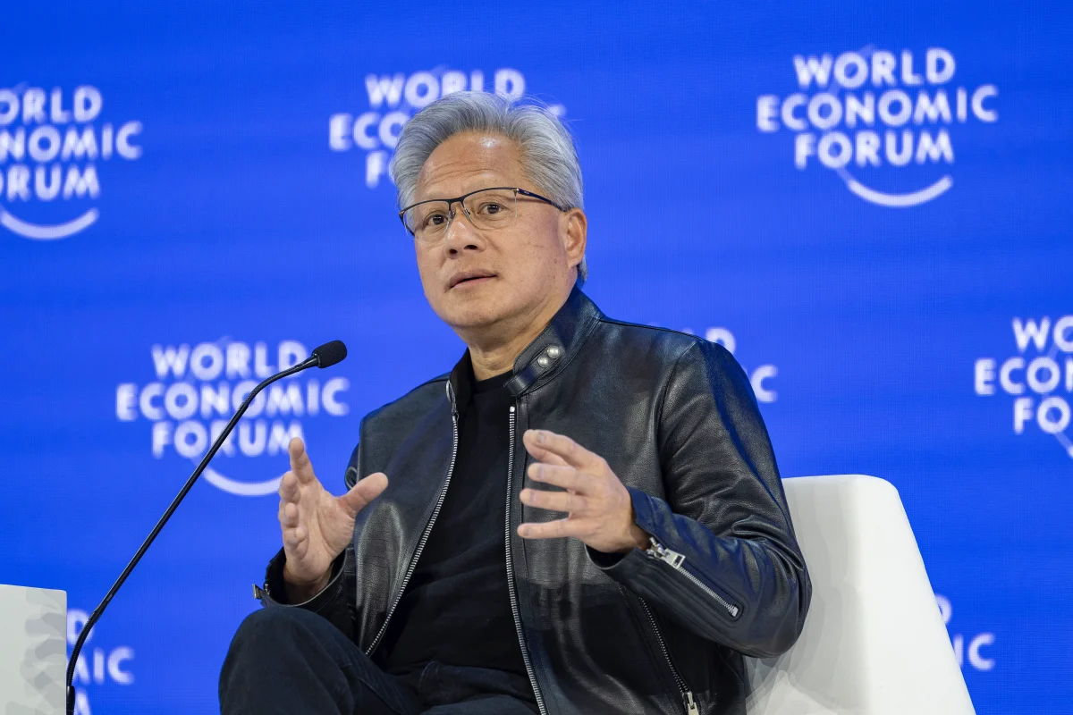 黃仁勳的時尚變化