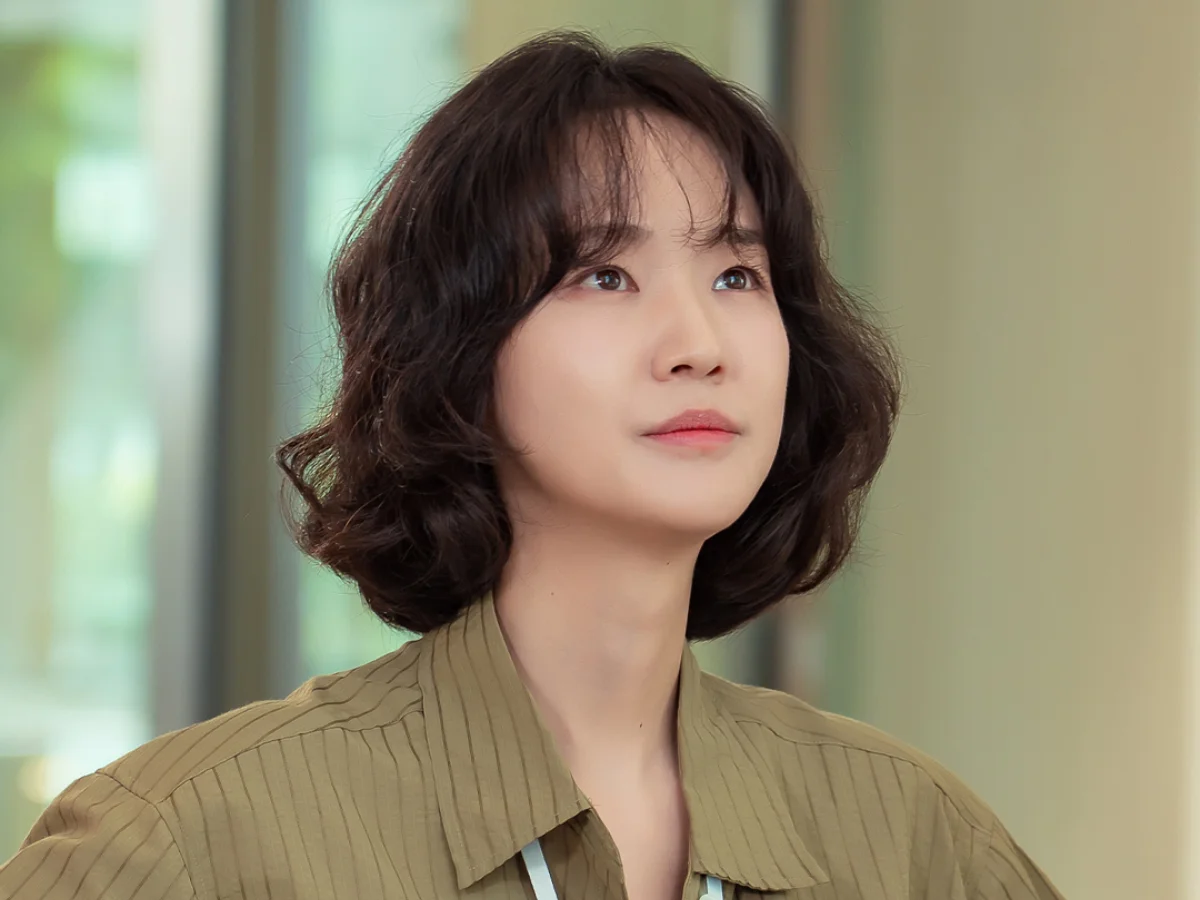 2.生肖雞女