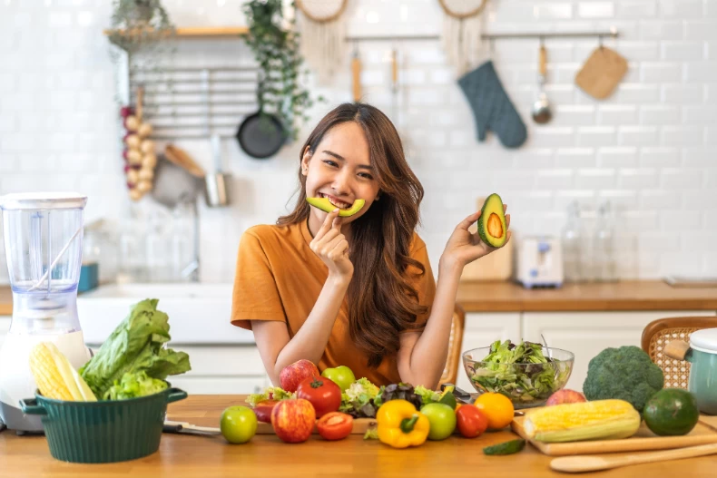 口臭、小腹凸都是便秘害的！營養師推薦解便秘10大食物，這兩種減肥聖品藍心湄、陳美鳳都推薦