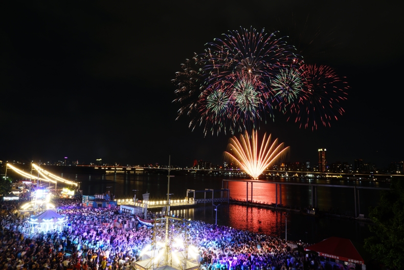 5月起雙北9場300秒煙火秀連番上陣!新店碧潭、大稻埕煙火秀日期、交通方式總整理