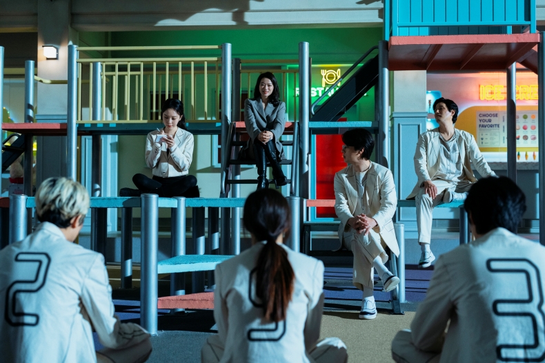 Netflix韓劇《The 8 Show》爆好看！柳俊烈主演、諷刺現今社會，劇情解析一次看