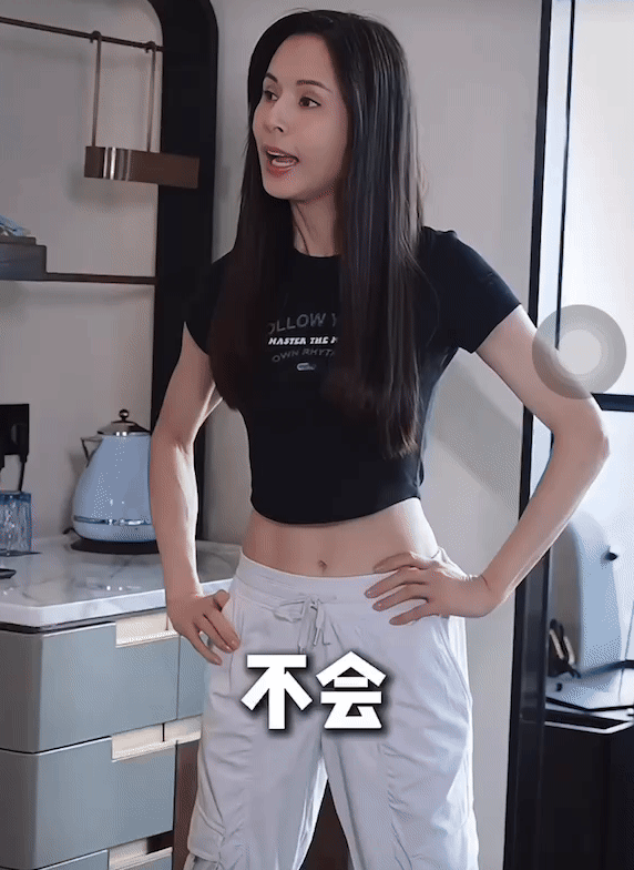 57歲李若彤親授「一個動作」瘦出A4腰、吃不胖原則，學起來一個月多瘦4公斤