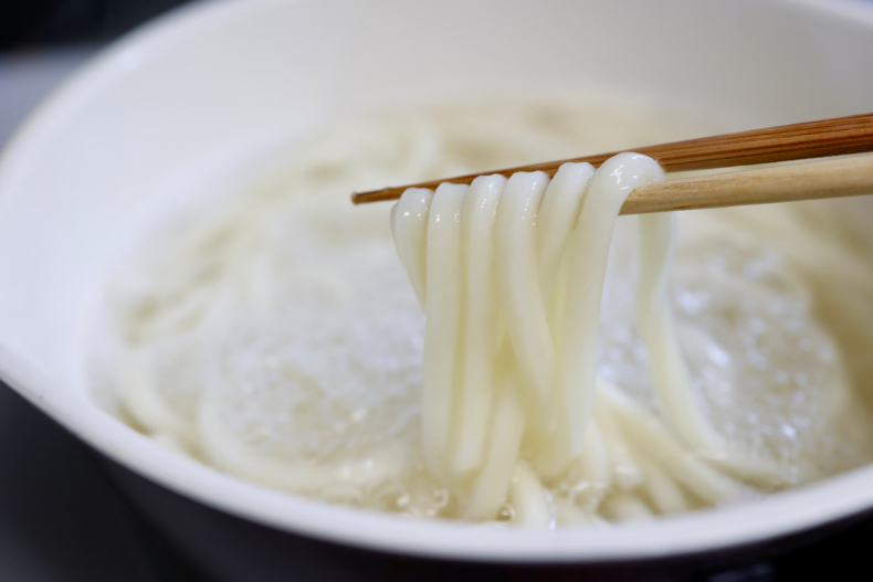 減肥不必戒澱粉！「烏龍麵減肥法」這樣吃熱量超低！夏天減肥食譜就來學5種烏龍冷麵做法