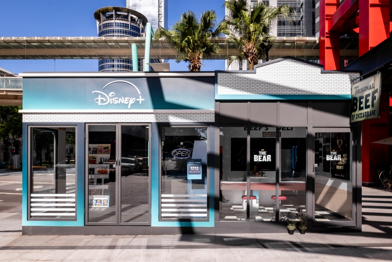 DVD出租店重現台北信義區街頭！Disney+集結戲劇實景打造影音快閃店