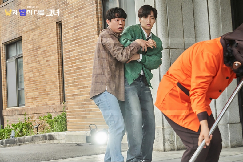 Netflix黑馬韓劇《她的日與夜》討論度暴增！54歲李姃垠周旋兩大男神被寵溺，必追亮點整理