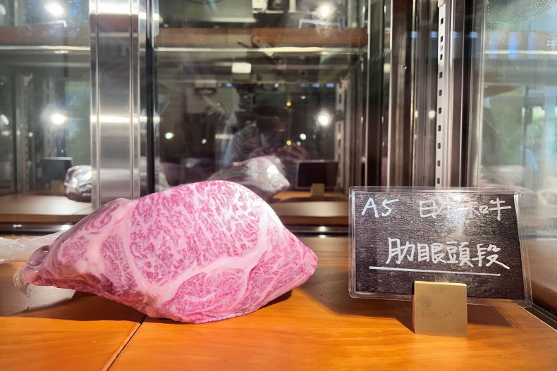 教父牛排鄧有癸進軍燒肉界！台北東區「WAGYU CLUB」主推「全和牛燒肉」三合一餐飲概念