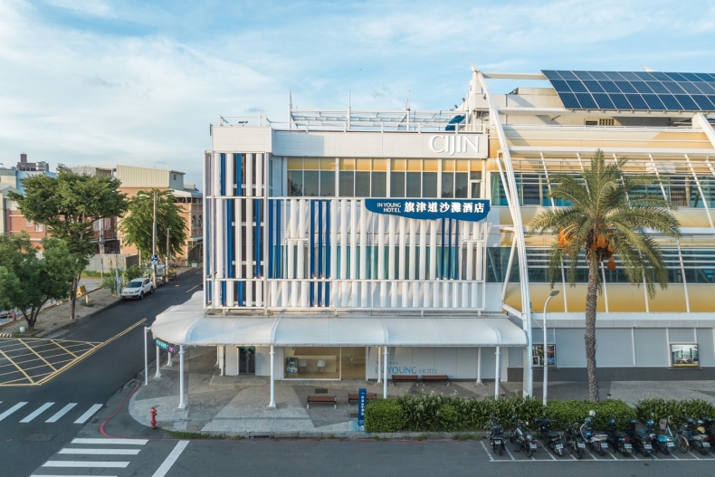 旗津最美市場完工!高雄「旗后觀光市場」重新改造,LED光透設計打造「落日餘暉」意念