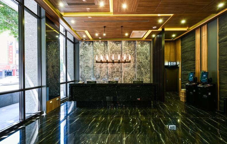 台北全新綠建築旅宿開箱!雀客新品牌結合餐酒館打造氛圍感強烈的住宿環境