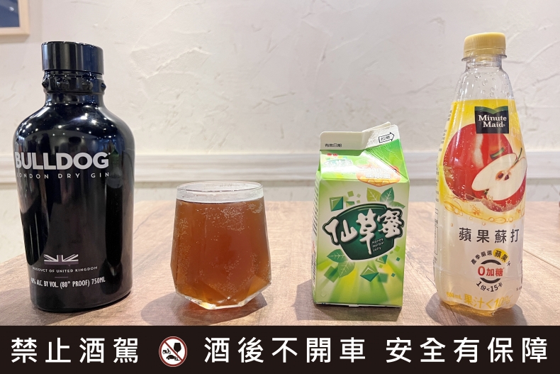 30秒就能完成!6款「超商版居家調酒」酒單推薦:威士忌+草莓鮮奶茶超好喝