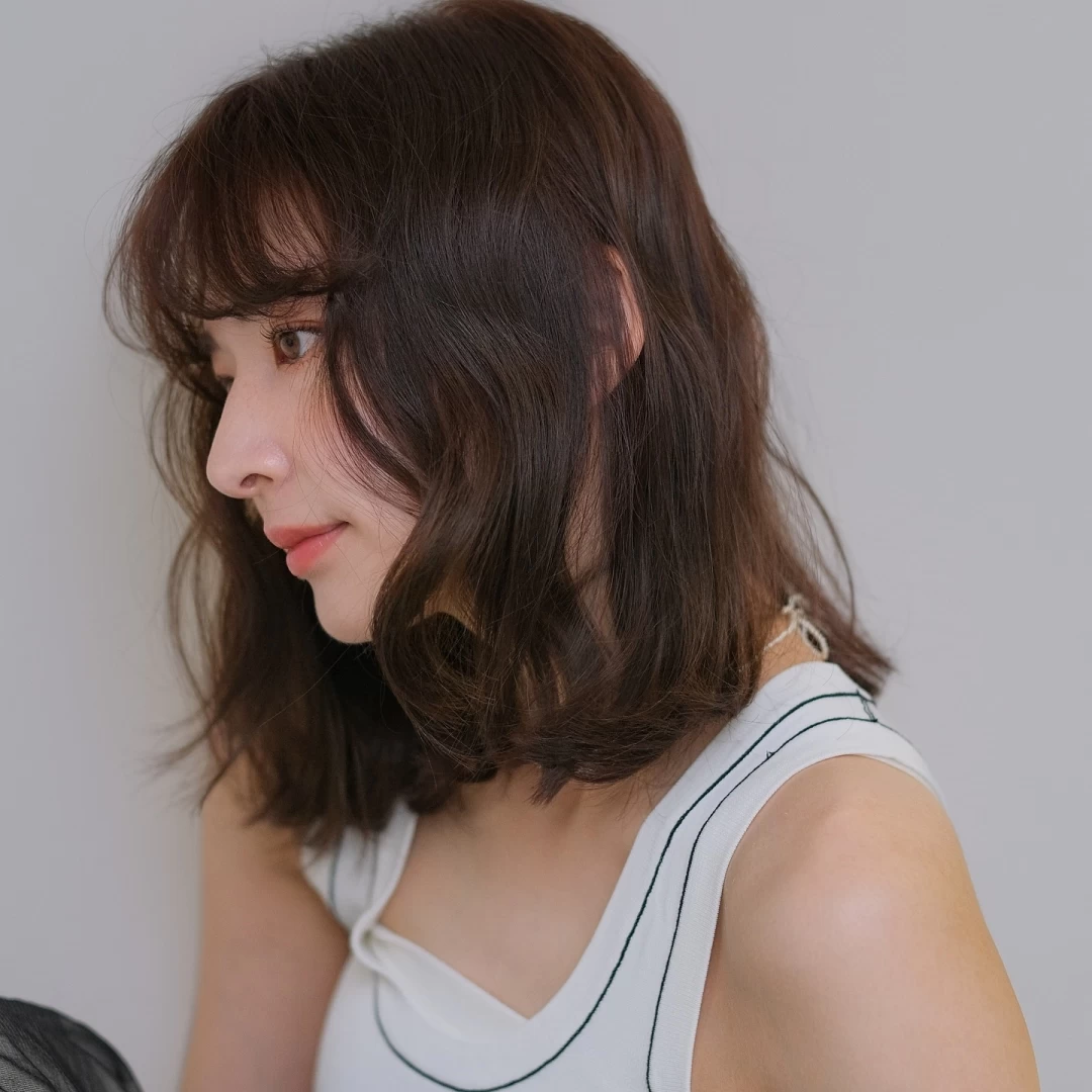 2026女生「短捲髮」35款範本推薦！宋慧喬、秦嵐同款短髮好整理又顯髮量
