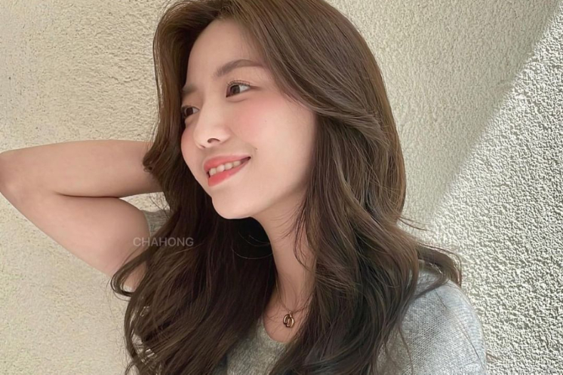 https://www.instagram.com/p/Cn8g0tQsJbx/?utm_source=ig_web_copy_link&igsh=MzRlODBiNWFlZA== 不用漂的奶茶色!8款百搭膚色的奶茶髮色範本