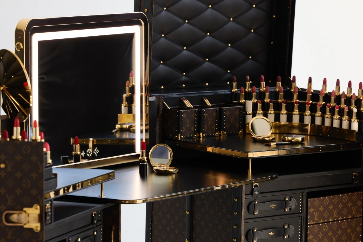 batch_La Beaute Louis Vuitton_ Campaign BTS_&copy; Louis Vuitton Malletier _1_ _9_