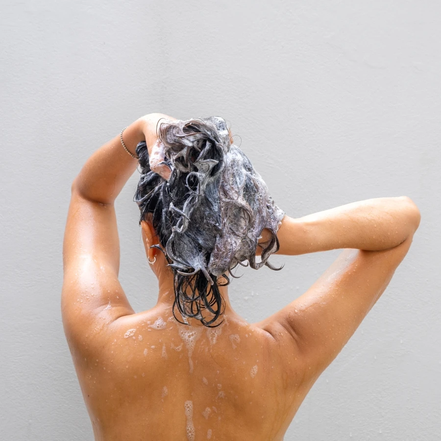 換季掉髮解決方法1：從頭皮清潔開始