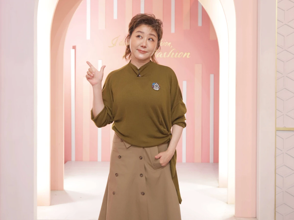 藍心湄「衣服買大不買小」原因曝光！買衣選無logo最耐穿：一樣價錢當然要買它