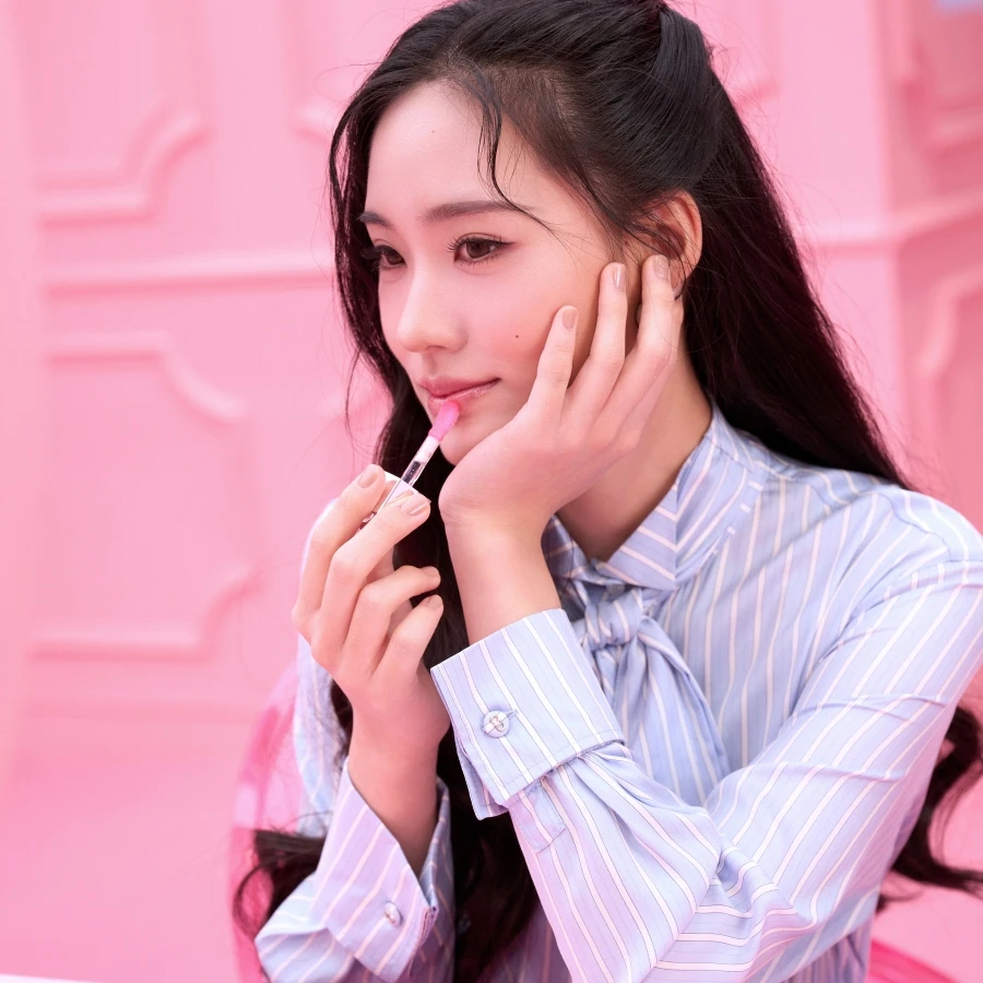 Lily的唇彩哲學:不一定要全妝,但一定要有氣色 Lily的唇彩哲學:不一定要全妝,但一定要有氣色