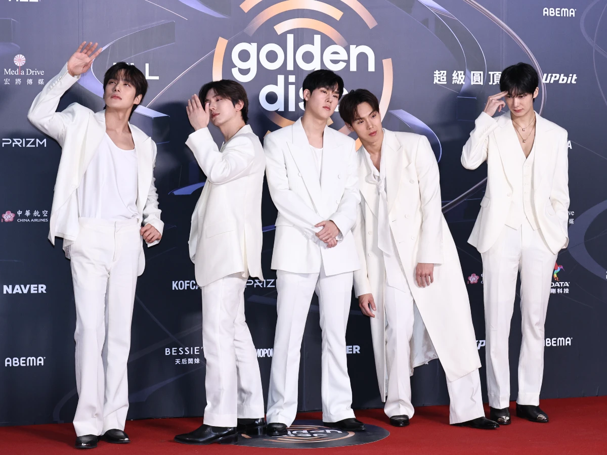 MONSTA X