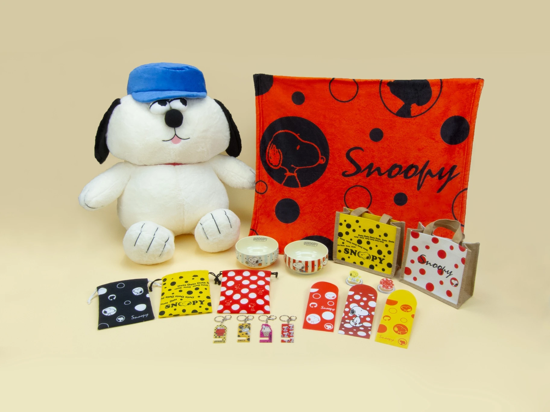 「SNOOPY福氣滿點抽抽樂」每抽50元即有機會獲得SNOOPY周邊商品。