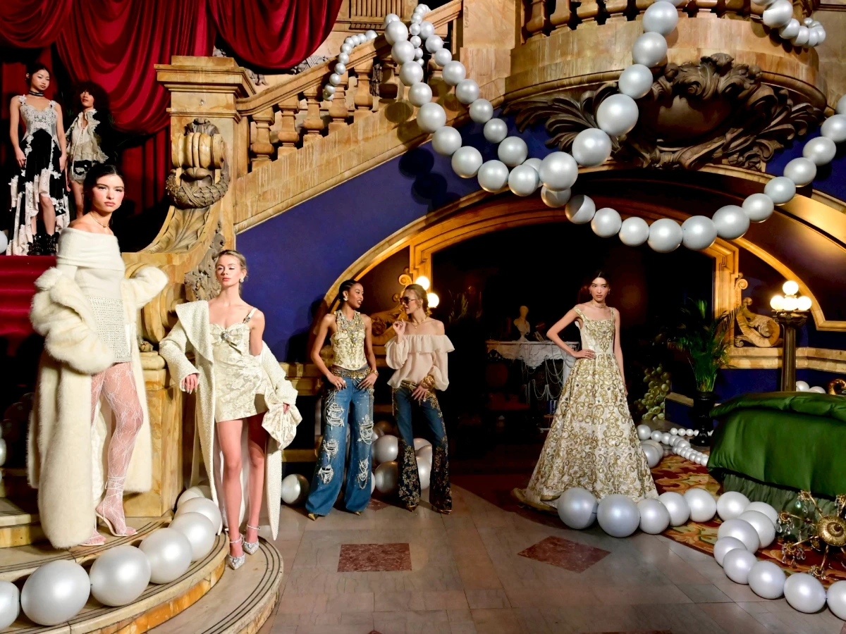 ALICE + OLIVIA