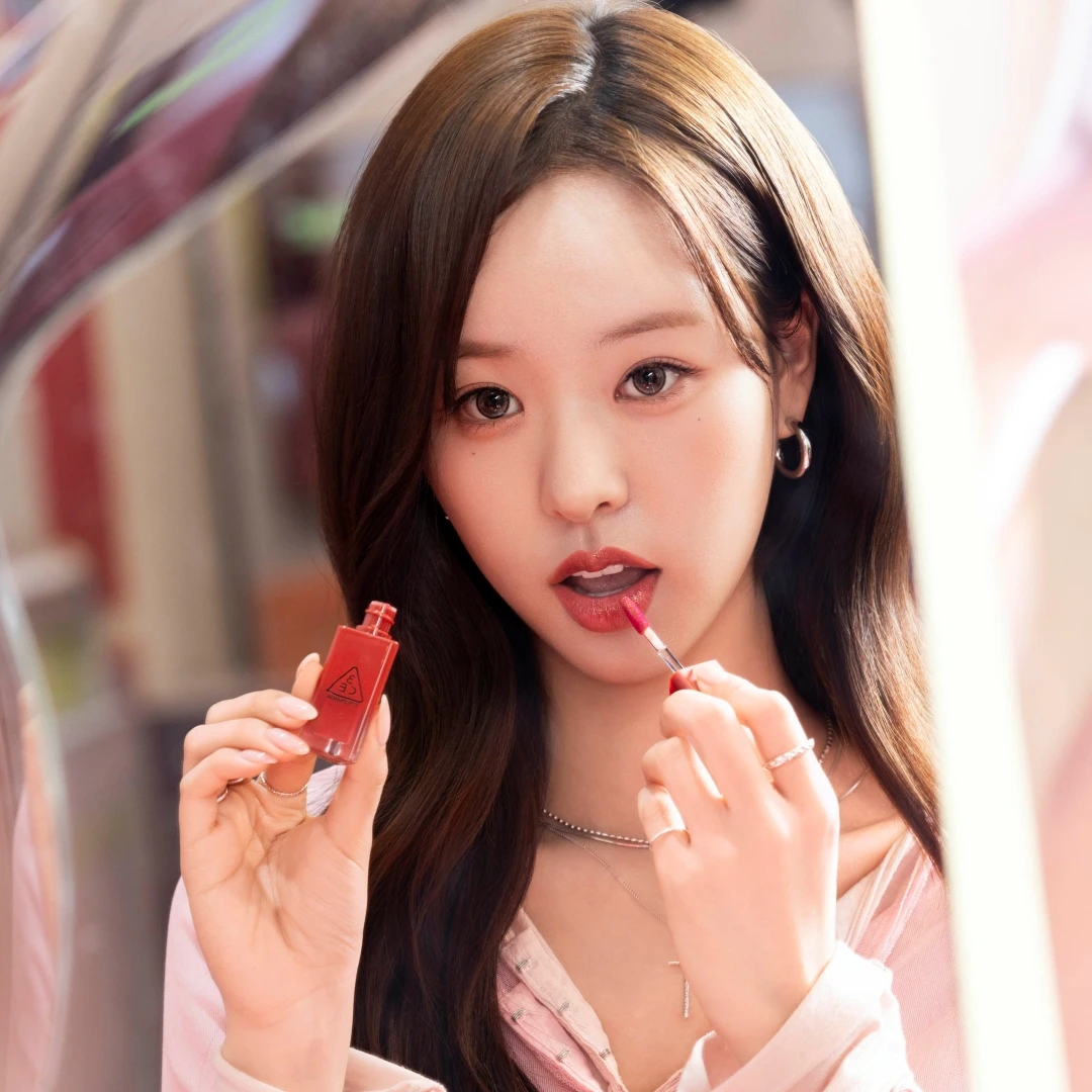 男神、女神都愛用!朴喜珗、Jisoo愛用唇彩公開,張凌赫同款更是美瘋,一抹顏值直接開掛