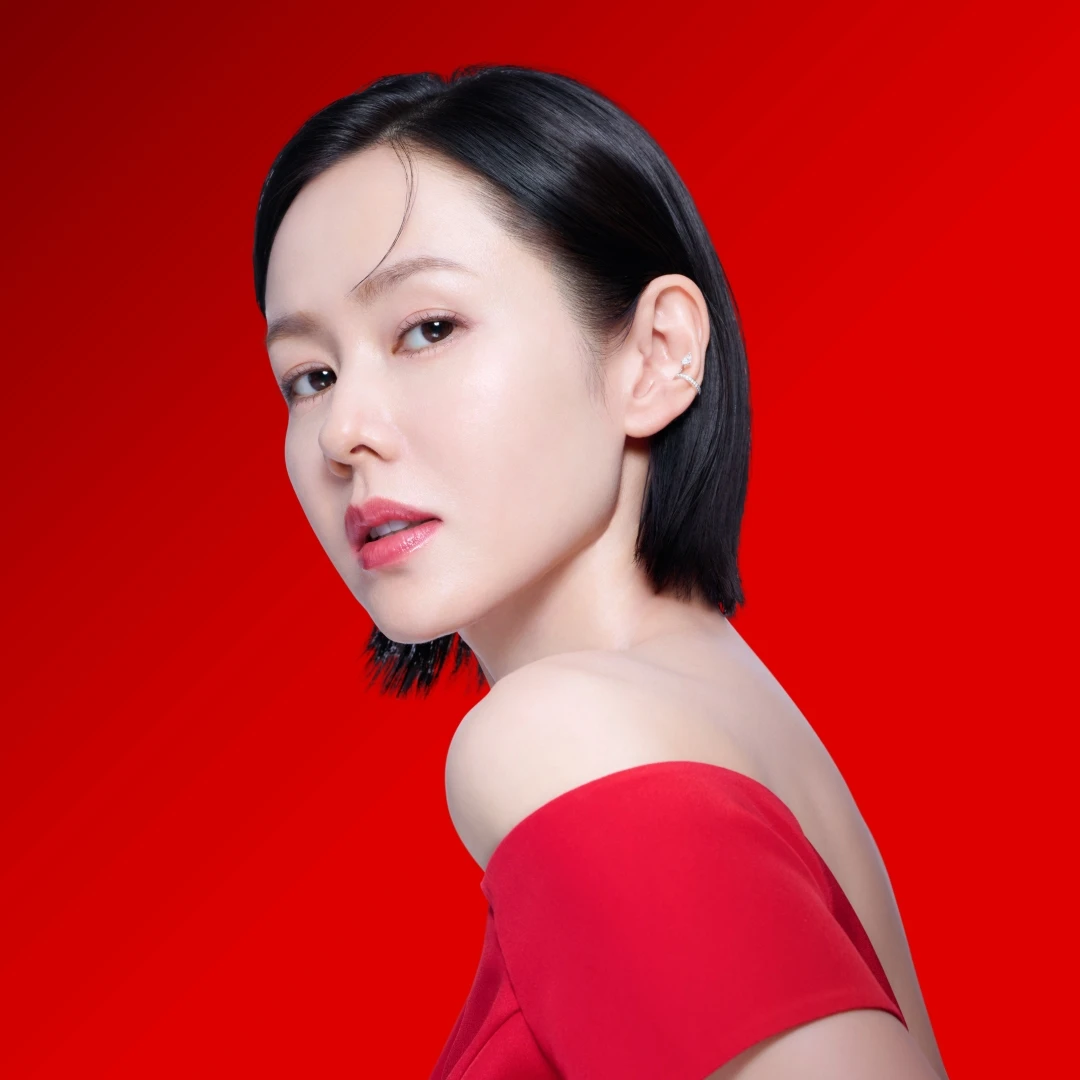 40+怎麼穿紅色不顯老？跟著孫藝珍學「紅色穿搭」從剪裁、選色穿出漂亮氣場又減齡！