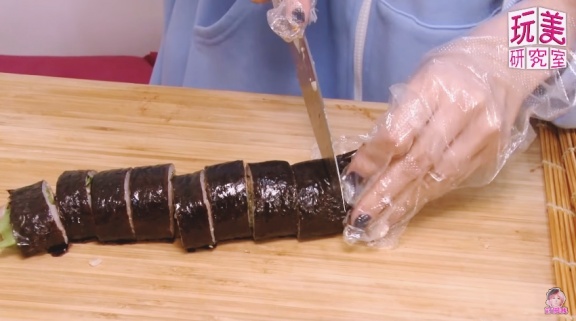 金老佛爺教你1分鐘捲出紫菜包飯，韓國野餐必備