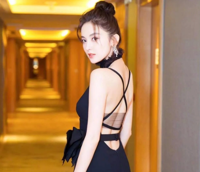 IMG 5040 - IMG_5040.PNG 趙麗穎、劉亦菲﹒﹒﹒熱愛丸子頭的女星出列!原來這樣綁才能仙氣飄飄加修飾小臉
