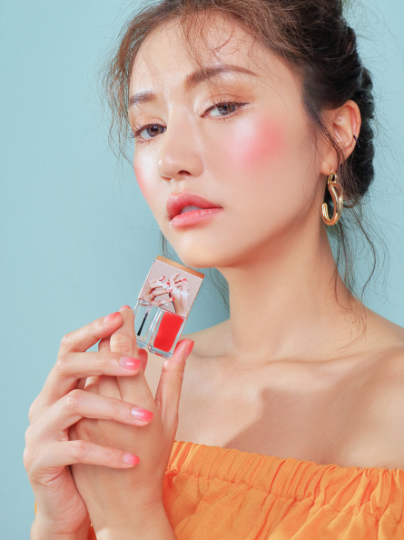 你也能當美甲師！簡單三步就能擁有韓星最愛 漸層色指甲
