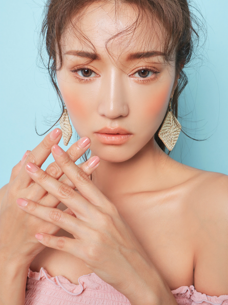 你也能當美甲師！簡單三步就能擁有韓星最愛 漸層色指甲
