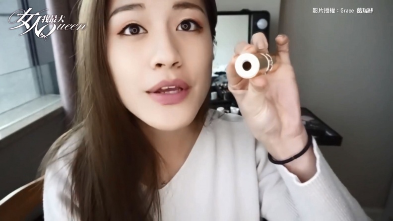 唇膏用完不要丟掉！你看看這樣一推，馬上又多出半支口紅