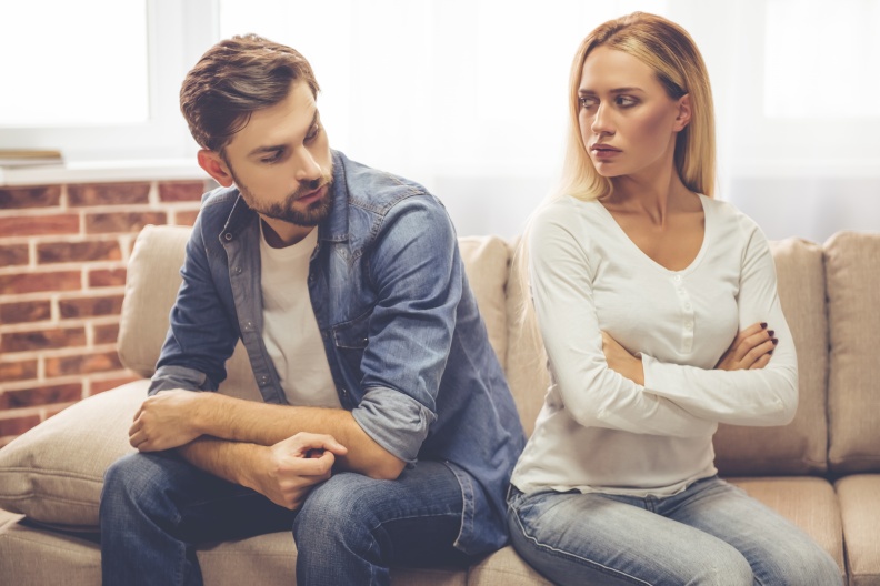 讓男人對你越陷越深的7個好女人特質：擁有自己的事業、大事謹慎小事迷糊
