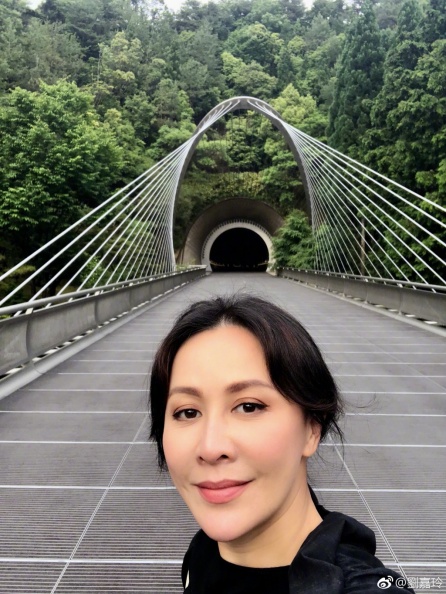 劉嘉玲熟女減肥法！「水果帶皮吃」半年瘦到45公斤！