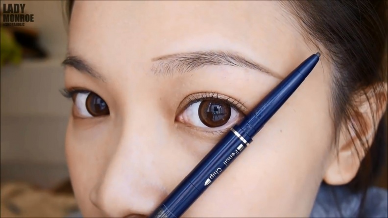 2016-初學者眉毛教學:修眉毛、畫眉毛、眉彩挑選-|BASIC-EYEBROWS-TUTORIAL|夢露MONROE (1).mp4 20180814 165724.533 - 2016-初學者眉毛教學:修眉毛、畫眉毛、眉彩挑選-|BASIC-EYEBROWS-TUTORIAL|夢露MONROE (1).mp4_20180814_165724.533.jpg 初學者眉毛全攻略:如何修眉毛、怎麼畫眉毛以及適合自己的眉彩挑選