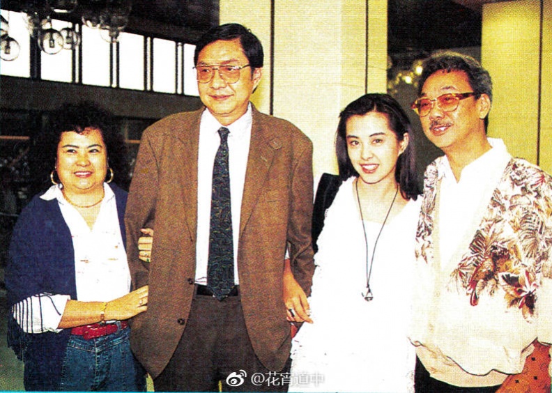 長腿+空靈氣質，51歲王祖賢絕美基因和保養揭秘