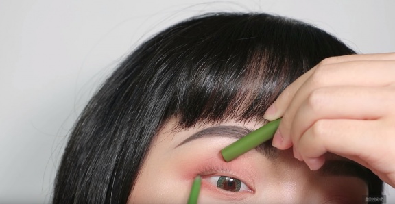 超詳細日常眼線畫法大公開！這樣畫「假的下睫毛」眼睛直接放大2倍！
