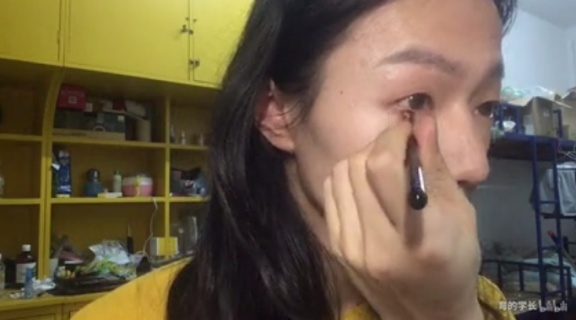 男人都比我美！「整容變性妝容」看完我都跪下了！