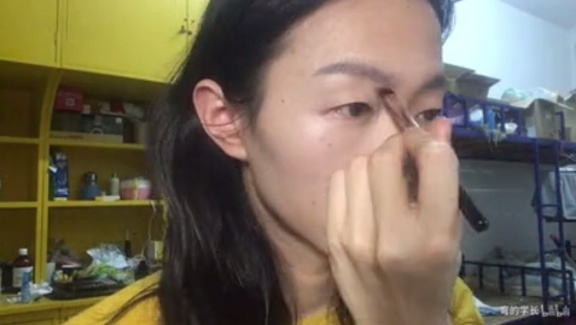 男人都比我美！「整容變性妝容」看完我都跪下了！