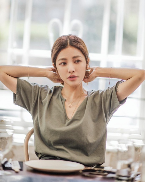 年過40卻美如仙！許路兒保持完美腰線全靠這4招