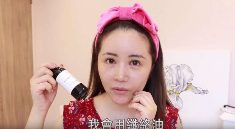 臉部水腫掰掰啦！超簡單有感！刮痧按摩手法大公開