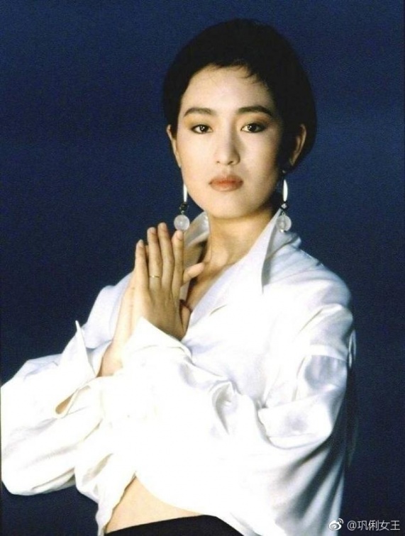 9a8a03a7gy1fjzcjdo41ej20hs0njq47 - 9a8a03a7gy1fjzcjdo41ej20hs0njq47.jpg 「素顏0皺紋」鞏俐52歲逆天顏值!保養靠3招!