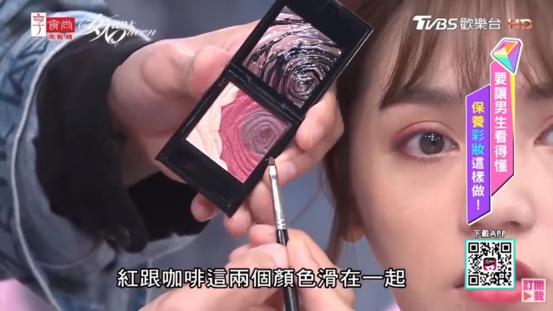 紅系妝容正流行！ 小心沒選好顏色看起來就像哭腫的眼皮！