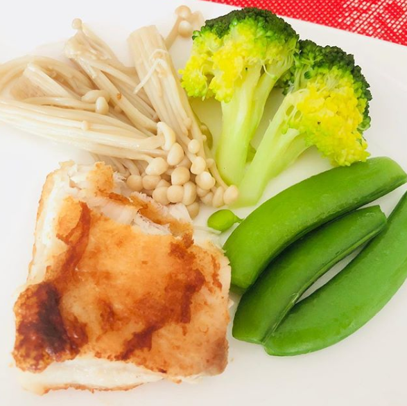 徐若瑄半夜曬素顏乾杯照！自曝凍齡、瘦身全靠「這一杯」