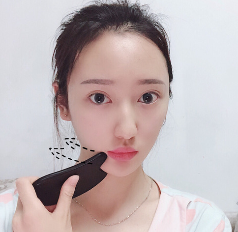 M2 - M2.png 臉腫神救援!快用刮痧板刮臉,1分鐘找回自己