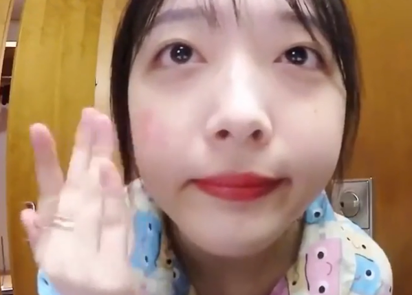 3. - 3..png 2步驟拆解崔雪莉10秒畫出的蜜桃妝,網友驚:超省錢!