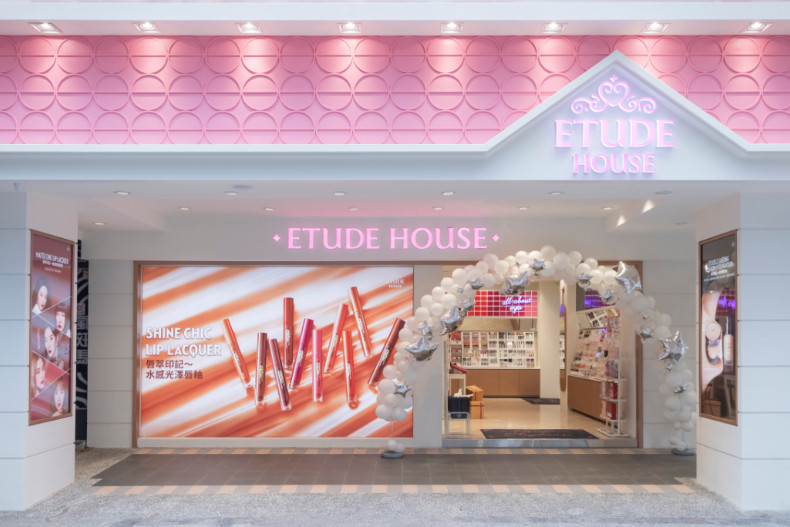 大家都在瘋高雄！來去ETUDE HOUSE 新崛江的旋轉牆，狂拍網美照