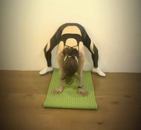 MDAM2YV - Imgur (1) - MDAM2YV - Imgur (1).gif 有牆壁就可以做!超簡單一招「開胯動作」特快瘦大腿