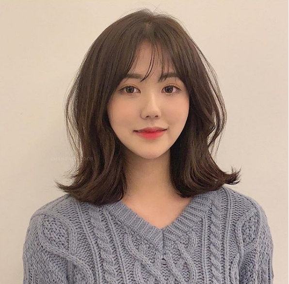 2019韓妞都在剪「修修臉瀏海」！剪完不但顯臉小還秒變嫩妹