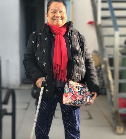桃姐翻版！30年家傭罹癌，梁家輝夫妻天天載醫院暖心陪伴抗癌成功