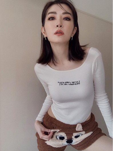 連奇奇蒂蒂都可以穿的如此時髦，不愧是姐姐～盤點謝金燕可愛大膽又性感的話題造型